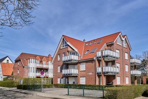 Three-Bedroom Apartment image 5