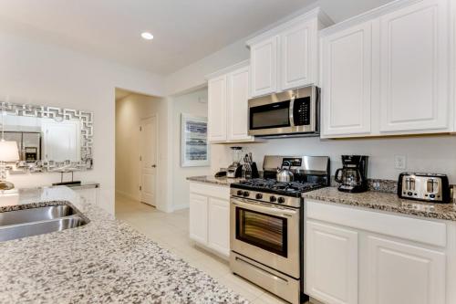 Solterra Resort - 5 Bed 5 Baths VILLA in Davenport, USA