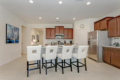 Solterra Resort - 7 Bed 4,5 Baths VILLA in Davenport, USA
