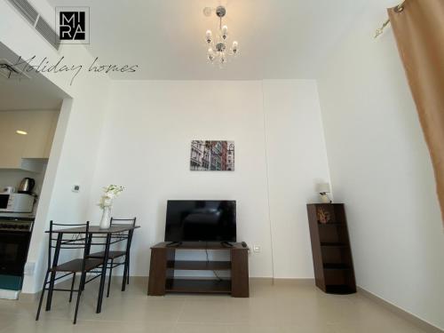 Mira Holiday Homes - Serviced Studio in Una Apartment, Дубай (фото 4)