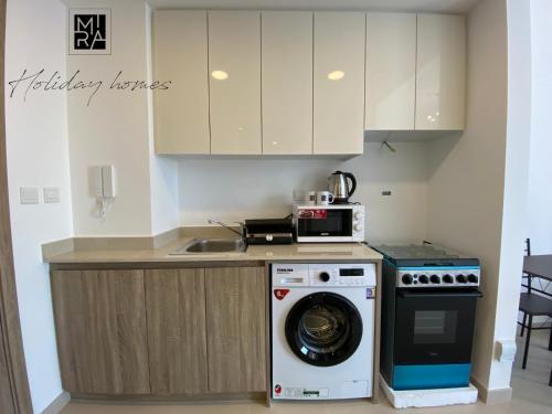 Mira Holiday Homes - Serviced Studio in Una Apartment, Дубай (фото 7)