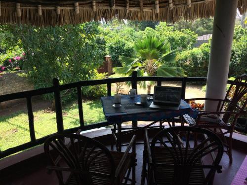 B&B Diani Beach - VILLA Room King-Bed big Garden free BBQ - Bed and Breakfast Diani Beach