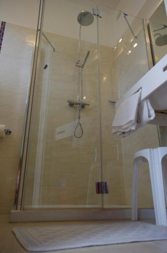 Double Room image 5
