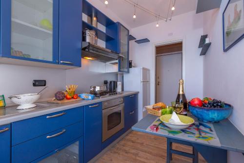 Kitchen, La Casa Al Sole sea view 400mt from sea - Happy Rentals in Cervo