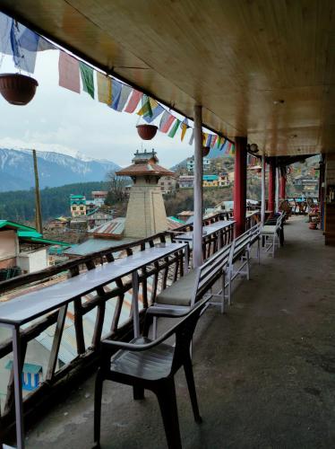 Bros Hostel & Yaara Cafe photo 4