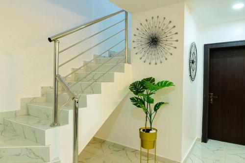 Cc & Cg Homes Luxury 4-Beds Apart Abuja-24Hrs, Abudża (zdjęcie 3)