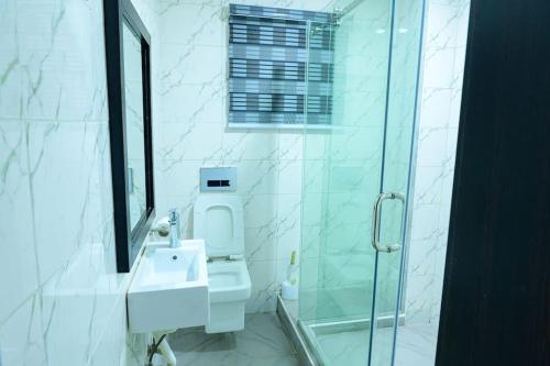 Cc & Cg Homes Luxury 4-Beds Apart Abuja-24Hrs, Abudża (zdjęcie 6)