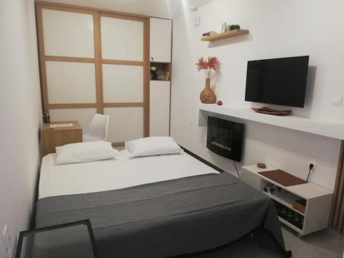 BRIO luxurious urban stay in Heraklio,WiFi,ΑC