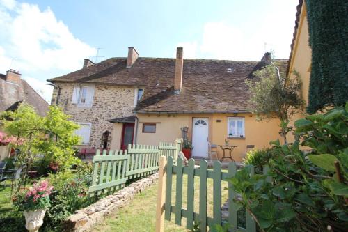 La maison de marie - Location saisonnière - Saint-Germain-les-Belles