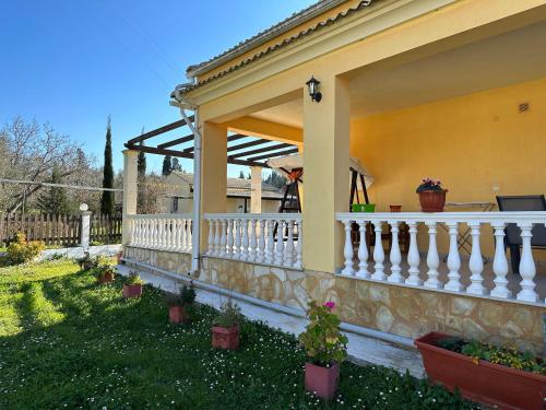  Yiannis Garden House Perivoli Corfu in Perivolion
