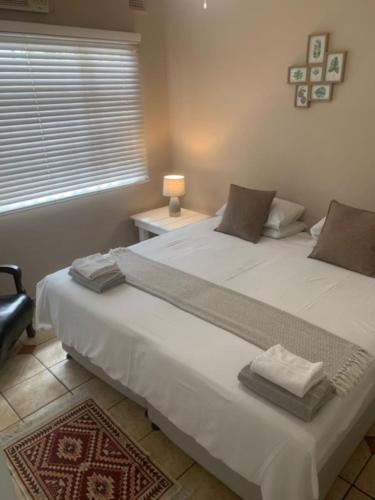 1 king bed, 1 sofa bed