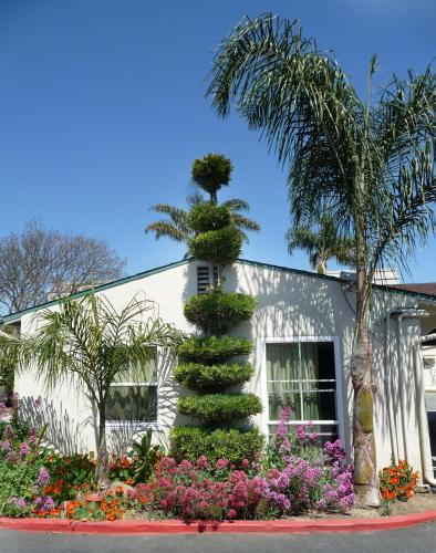 . Mission Bell Motel