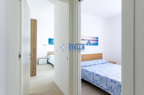 Apartment with Shower image 10