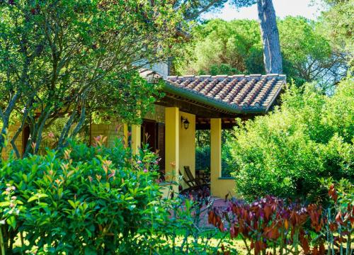 4 bedrooms, 5 beds