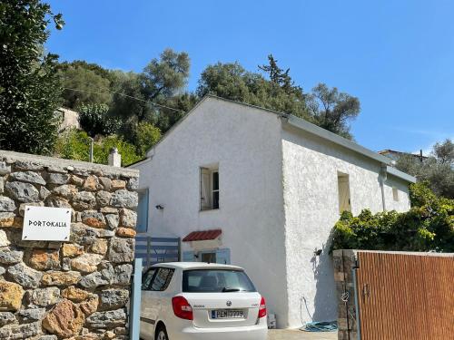 Maison PORTOKALIA gîte à louer Mixórrouma