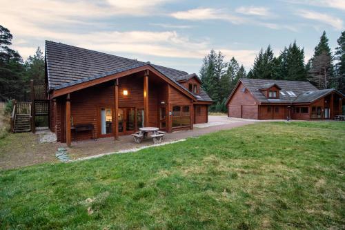 Badaguish lodges wigwams and camping - image 3