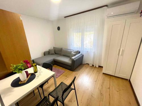 Apartment in Dramalj 42941 - image 5