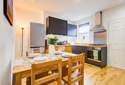 Statera Apartments - 2-Bed House in Stratford, London