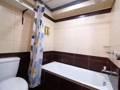 Condo Azur Suites E507 near Airport, Netflix, Stylish, Cozy with swimming pool, Lapu Lapu City (photo 7)