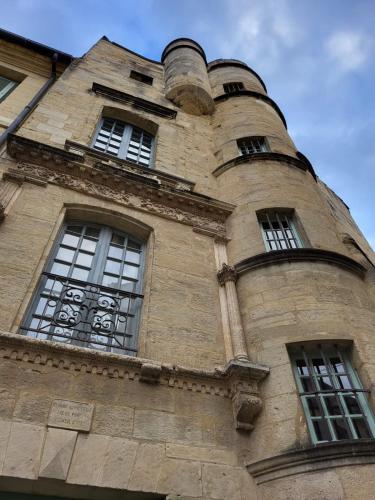 Uzès, au cœur du centre médiéval Le Logis du Consul un bien d'exception du XVIème siècle - Location saisonnière - Uzès