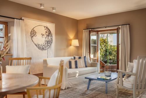 Book the One-Bedroom Residence with Terrace and Garden One-Bedroom Residence with Terrace and Garden