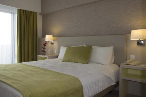Hotel Navegadores - main image