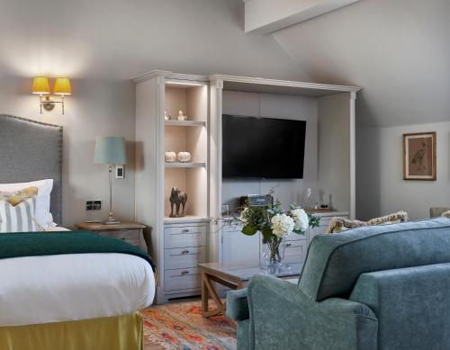 The Montagu Arms - image 4