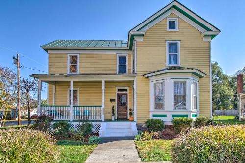 Front Royal Retreat about 1 Mi to National Park! in Front Royal (Virginia)