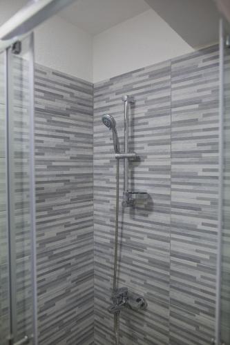 Serious Job Apartment - image 7