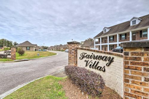 Diamondhead Condo Screened Patio and Pool Access - image 13