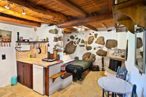Kitchen, Natura cottages in Makris Gialos