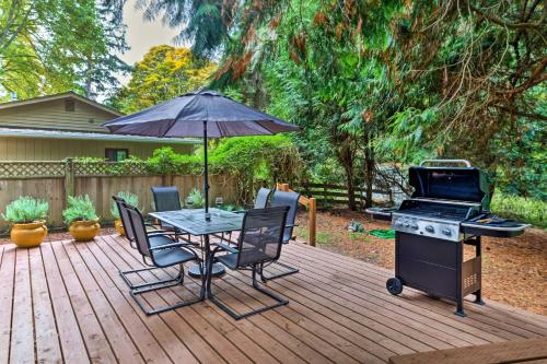 House w/ Deck on Whidbey Island, 1 Mi from Shore! in Clinton (WA)