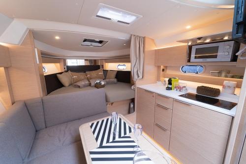 Einrichtungen, Le 4 Stagioni Dante's Suites H. Napoli Centro near Gesu Nuovo Church