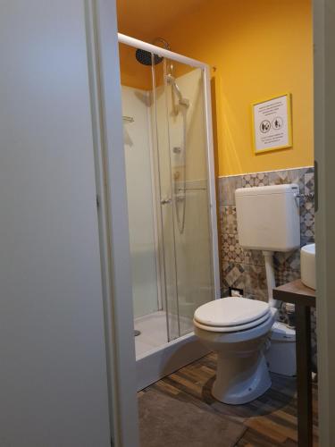 Double Room with Private Bathroom image 7