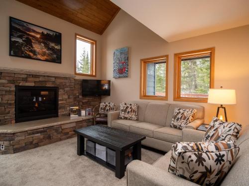 Caribou Highlands Lodge