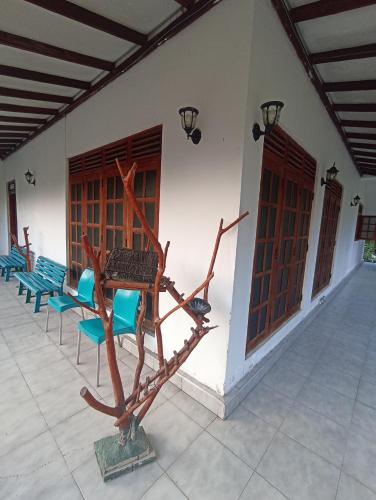 KING TOP Holiday Inn in Monaragala