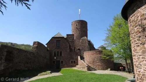 Burg Zimmer auf ca. 70 m² in Heimbach, Deutschland