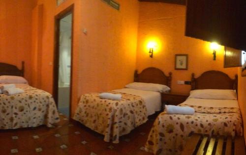 Hotel Hermanos Macias Room Type - Quadruple Room