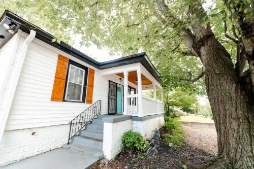 Balcony/terrace, Cozy & Stylish Home in Downtown Atlanta in Vine City