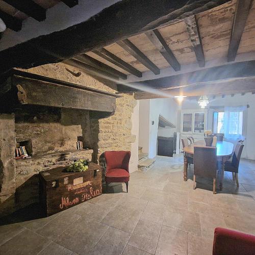 Il Cantuccio - Borgo con piscina privata in Сан-Джустіно