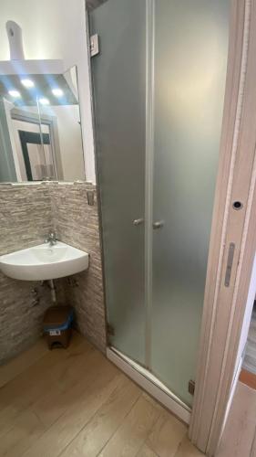 Deluxe Double Room with Balcony image 10