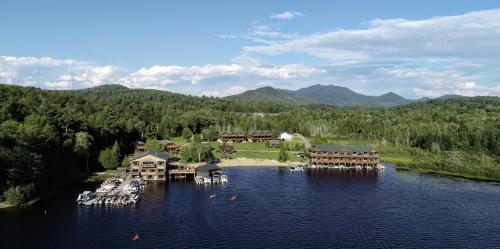 Ampersand Bay Resort - Accommodation - Saranac Lake