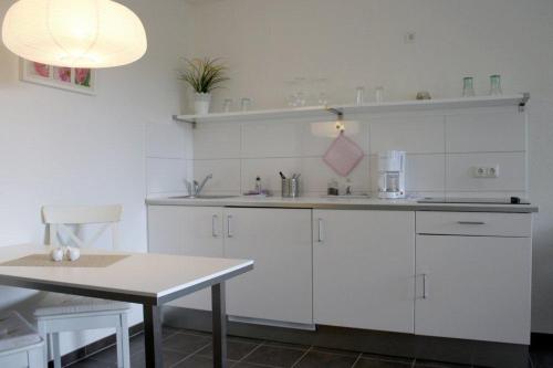 Kastanienhof Apartment und Restaurant - image 7