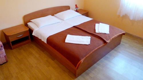 Apartments Maestral