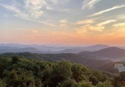 Elevated Escape in Blowing Rock, USA