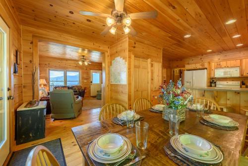 Elk Knob Cabin in Boone, USA