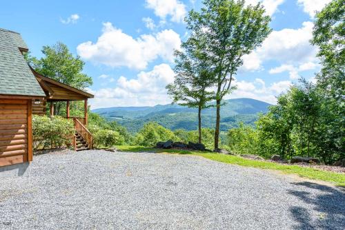 Elk Knob Cabin in Boone, USA