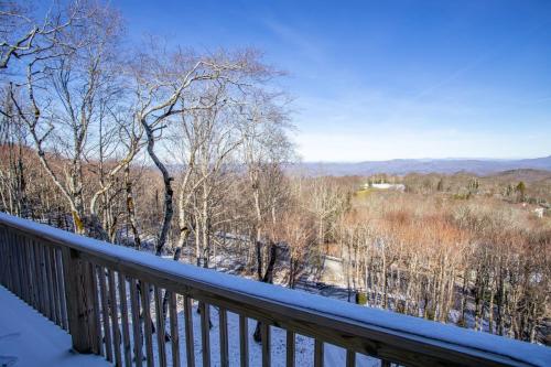 Gloria Hill in Beech Mountain, USA