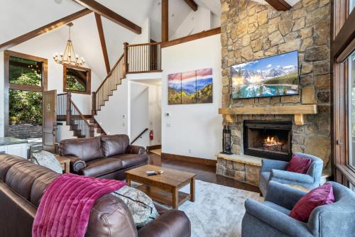 Lucky Bear Lodge in Blowing Rock, USA