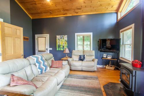 Misty Mountain Cabin in Blowing Rock, USA